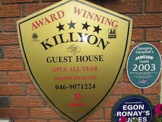Гостевой дом Killyon Guest House Ан-Уавь Семейный номер-3